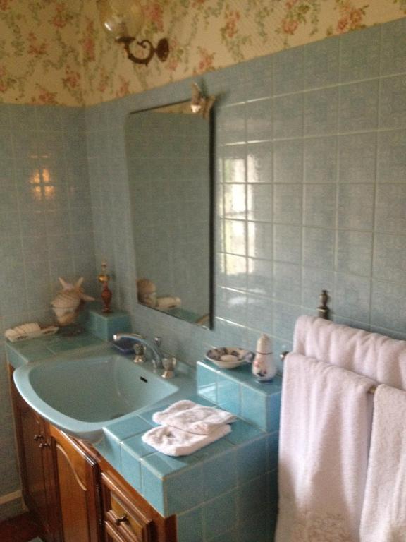 B&B Domaine Le Clos Du Pavillon Brignoles Rum bild