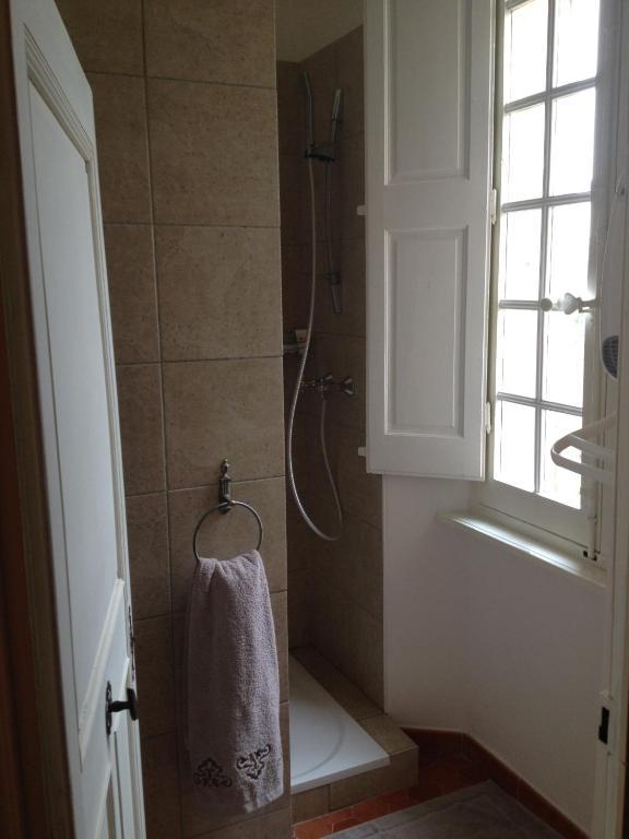 B&B Domaine Le Clos Du Pavillon Brignoles Rum bild